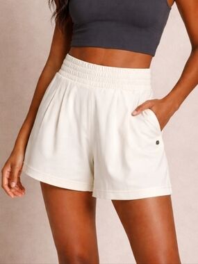 CALIA High Rise Journey Athletic Shorts in Unbleached Cream Size XL